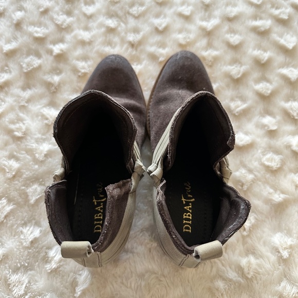 Diba True Booties, Sz 7 - Picture 4 of 5